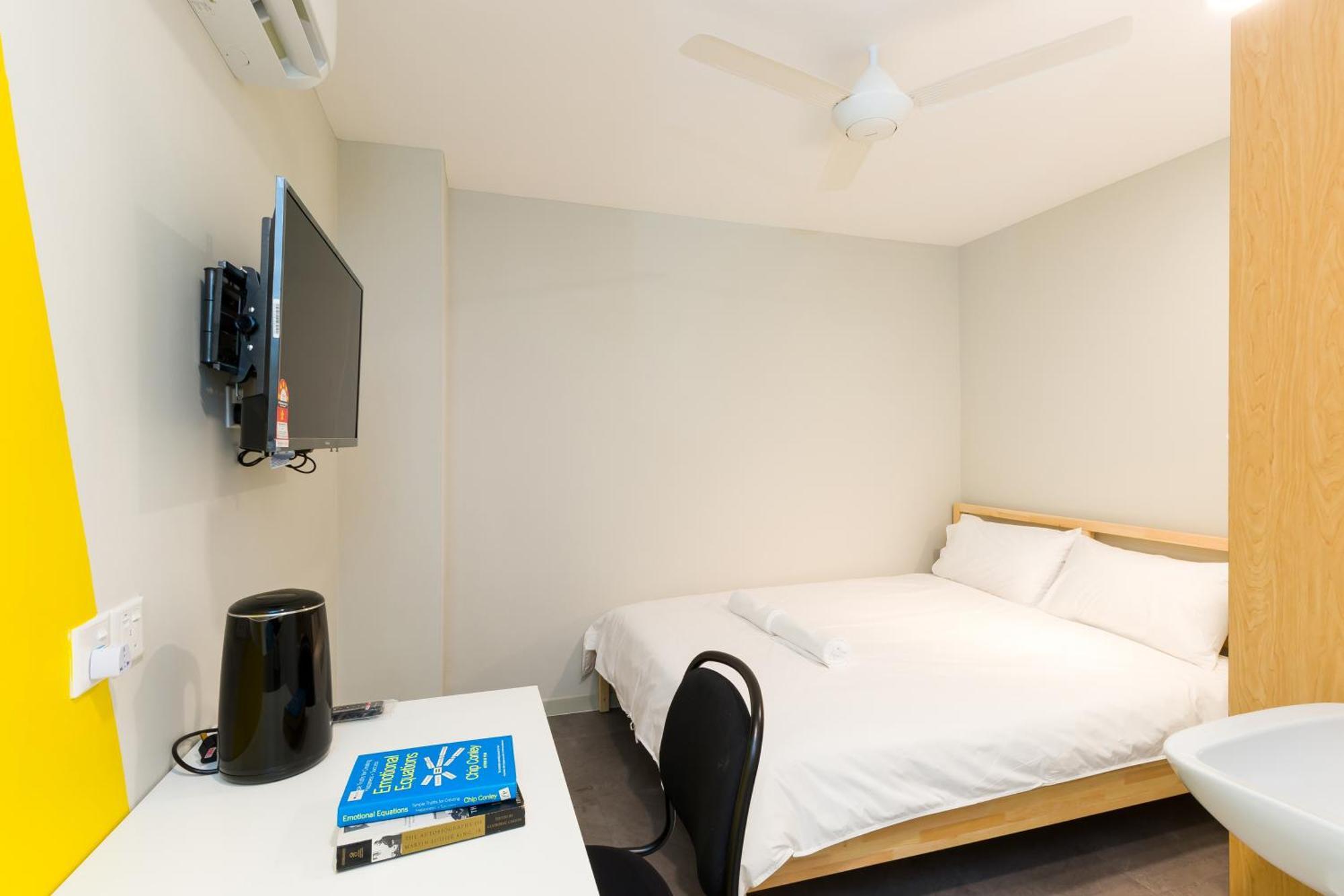Asrama Upstairs Downstairs Coliving Kampung Pandan