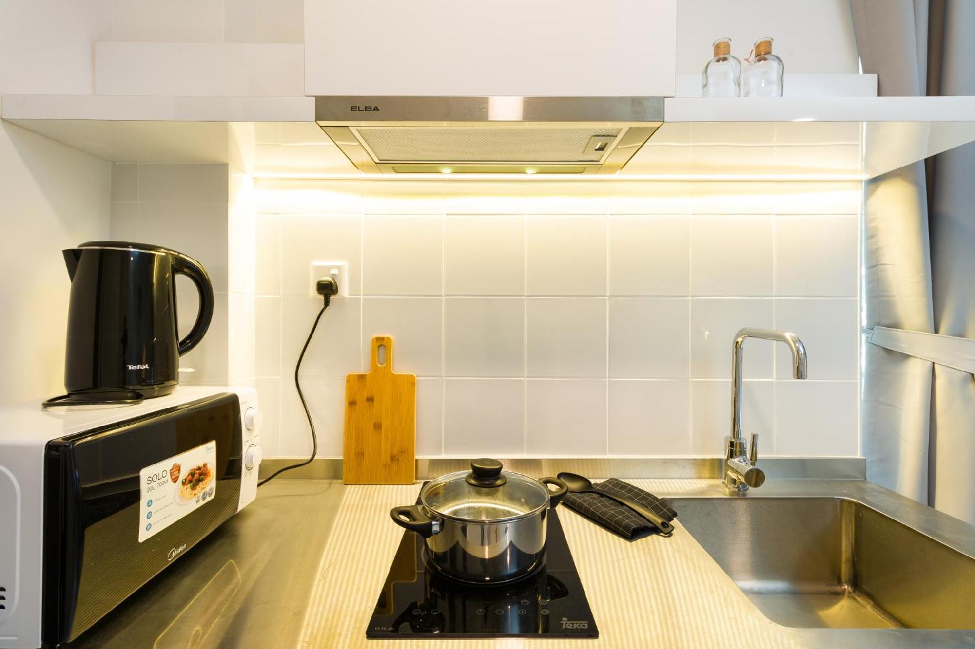 Asrama Upstairs Downstairs Coliving Kampung Pandan
