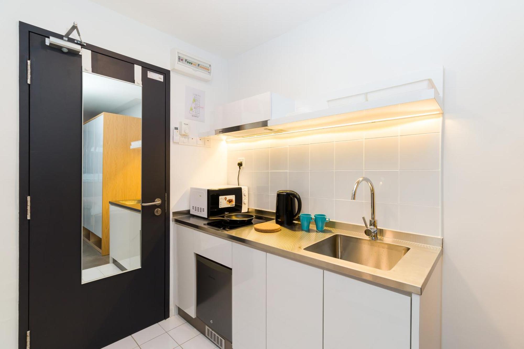 Asrama Upstairs Downstairs Coliving Kampung Pandan *
